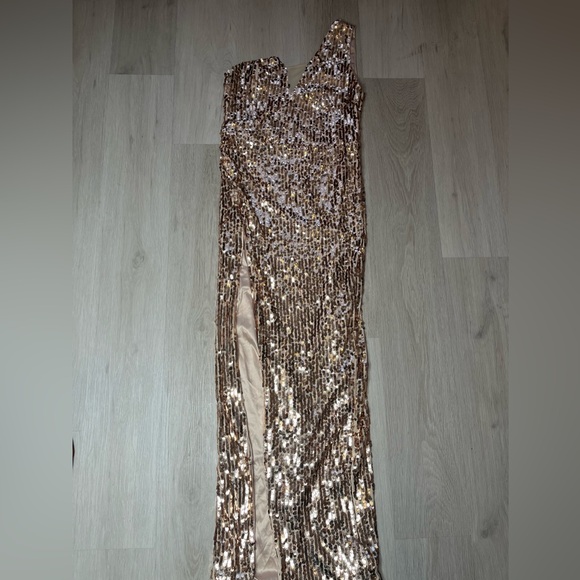 FASHION NOVA My Special Occasion Sequin Dress. NWOT! Never worn! Great stretch! - Picture 9 of 11